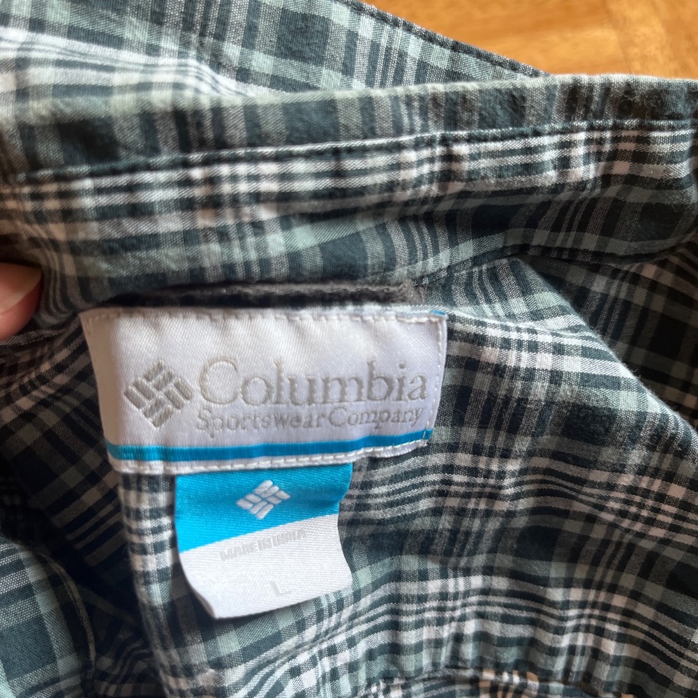 Columbia Men’s Green Plaid Hiking Shirt